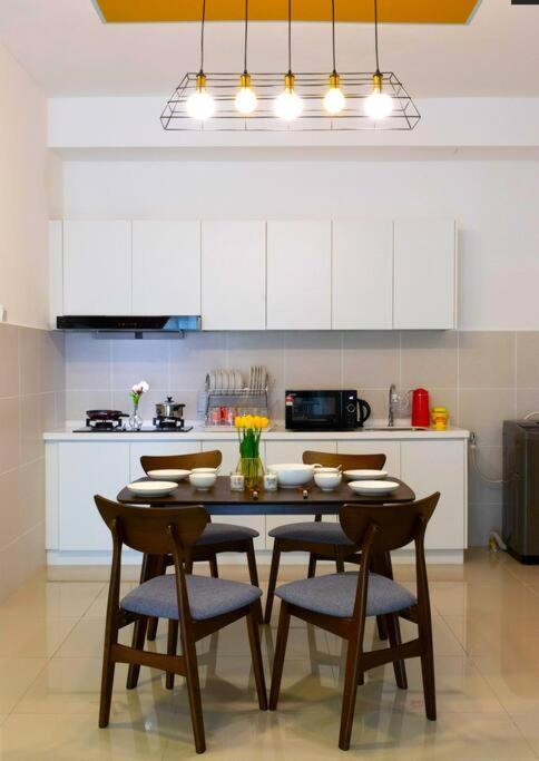 Apartment Melacca 3 Bedroom Family Suite-5min To Jonker#14pax Kampong Tambak