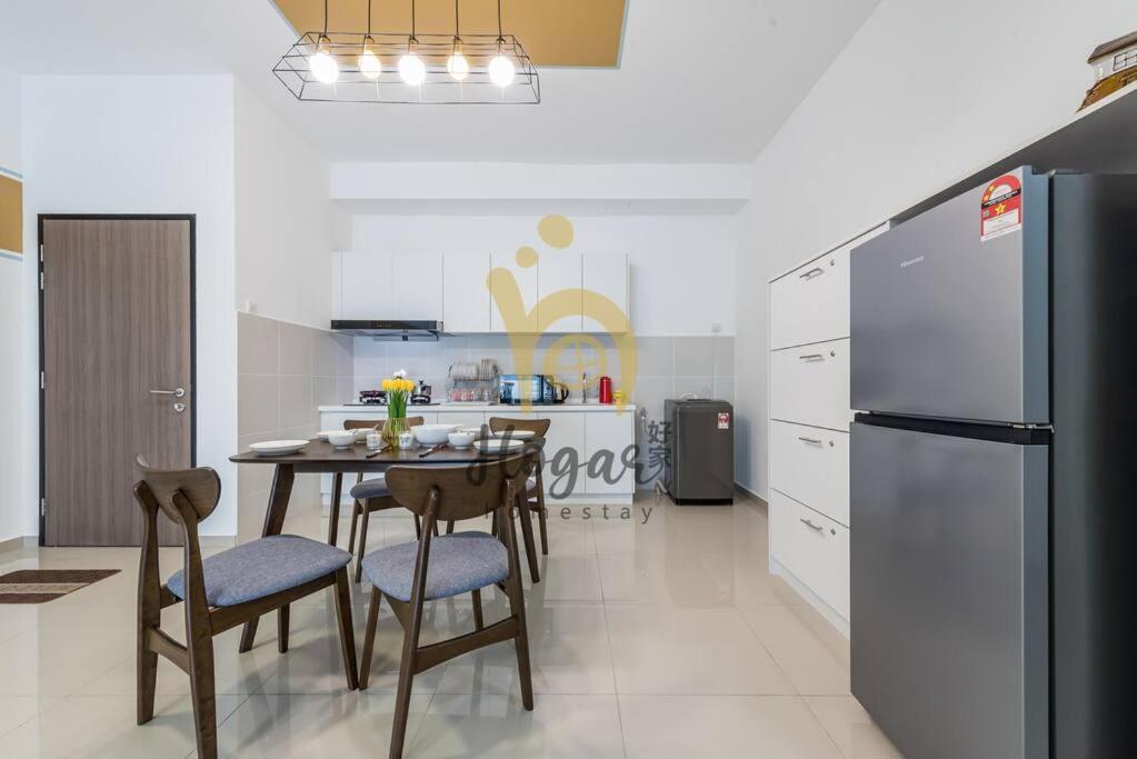 Melacca 3 Bedroom Family Suite-5min To Jonker#14pax