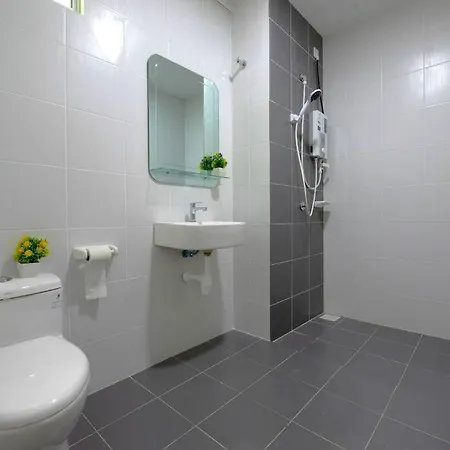 Melacca 3 Bedroom Family Suite-5Min To Jonker#14Pax Kampong Tambak Exterior photo
